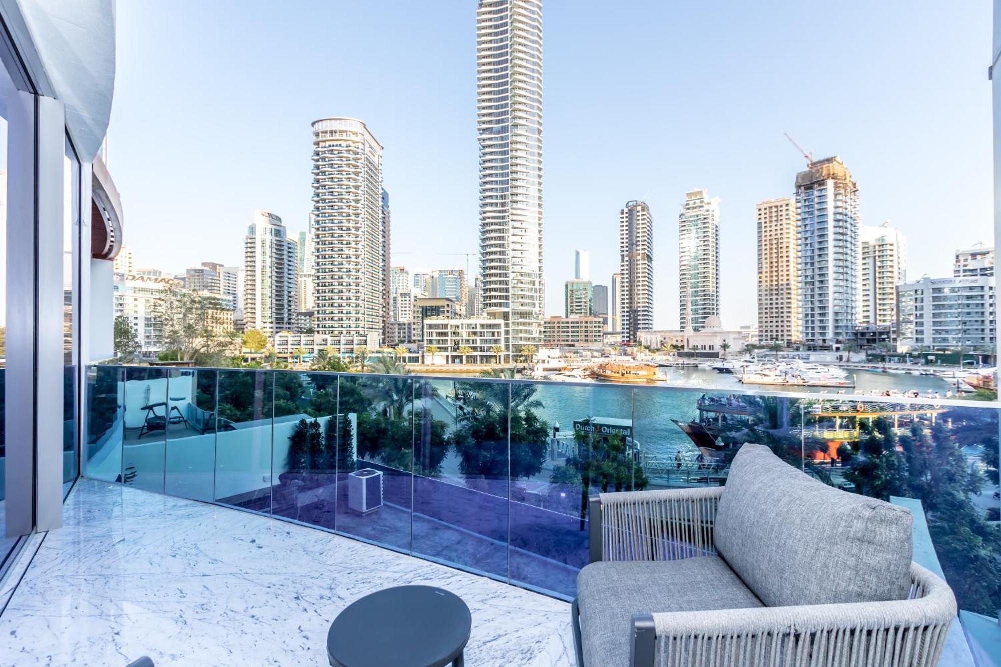 Вилла Dubai Marina Hidden Gem- Luxury,Unveiled Экстерьер фото