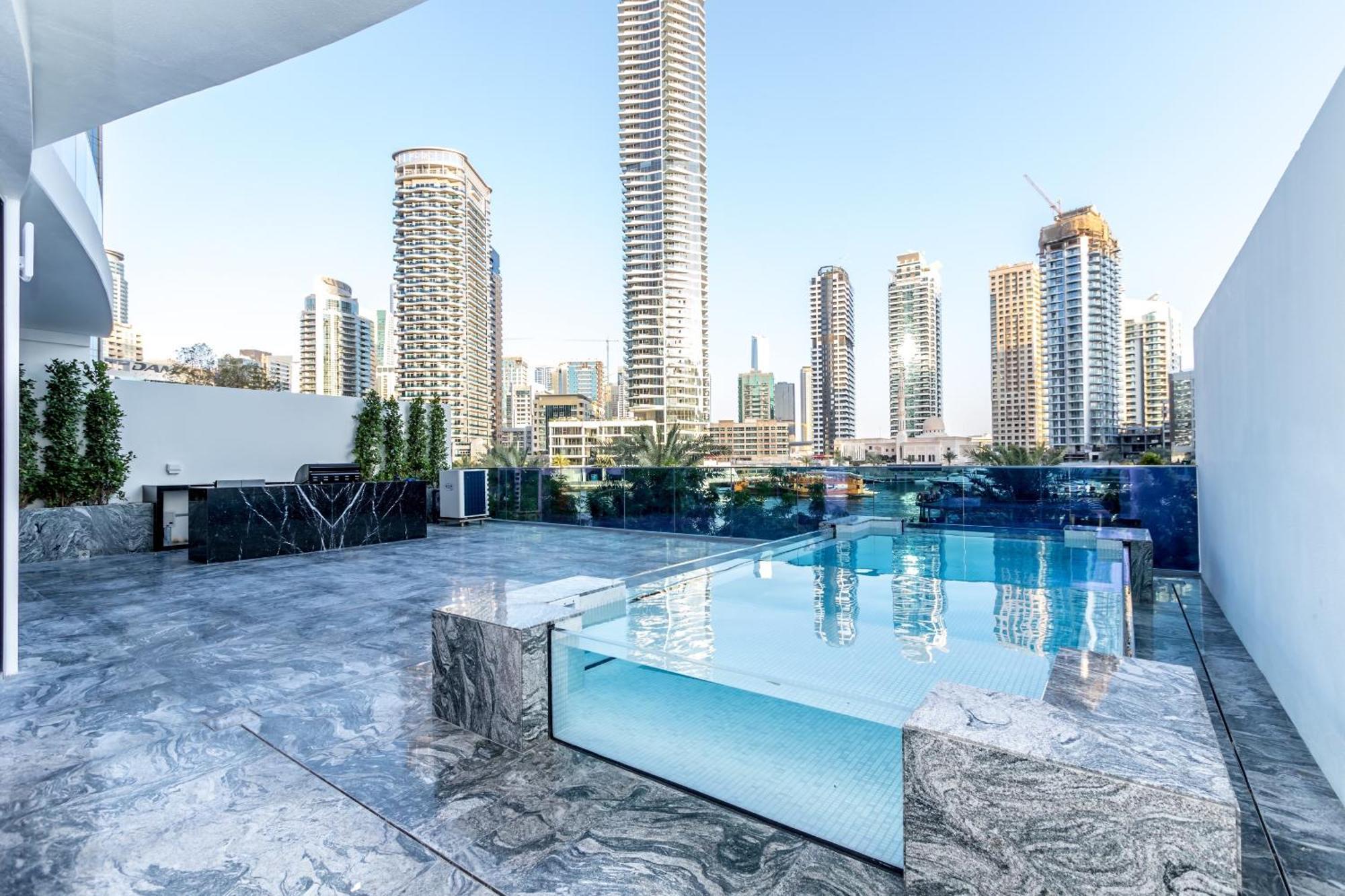 Вилла Dubai Marina Hidden Gem- Luxury,Unveiled Экстерьер фото