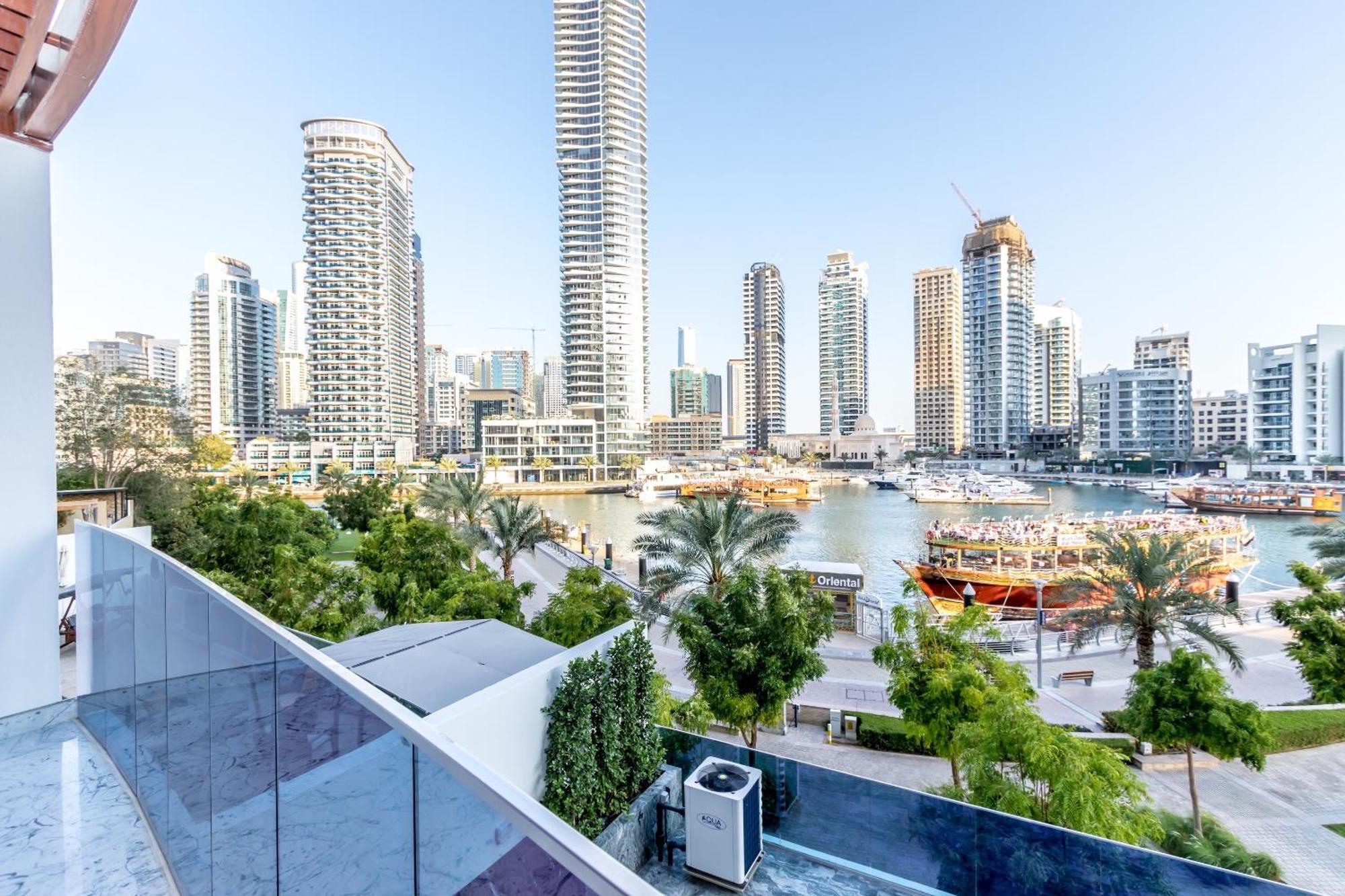 Вилла Dubai Marina Hidden Gem- Luxury,Unveiled Экстерьер фото